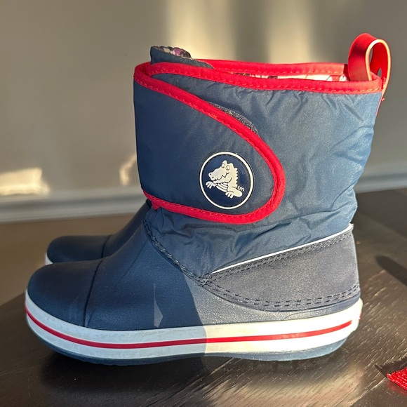 CROCS Other - CROCS Navy and Red Kids Snow Boots Boys J 2